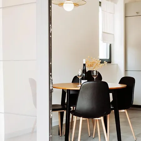 Sol Luxury Near The With Shared Heated Pool Daire Božava