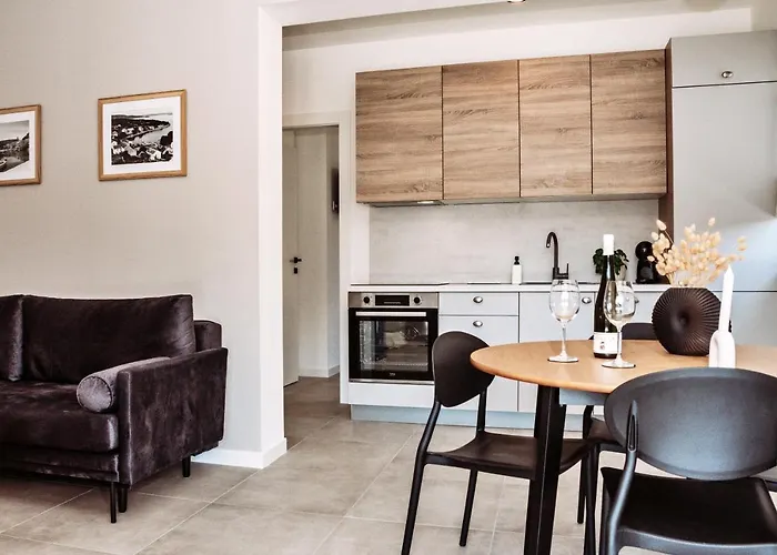 Sol Luxury Near The With Shared Heated Pool *