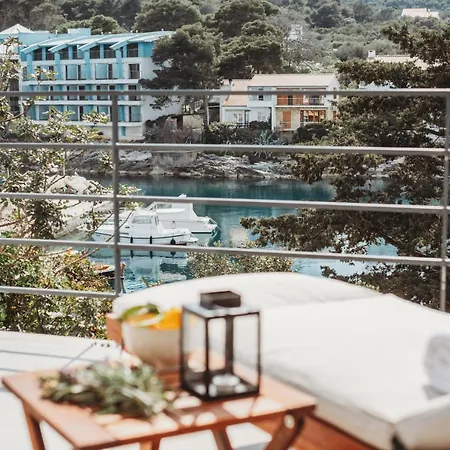 Apartment Sol Luxury Near The With Shared Heated Pool