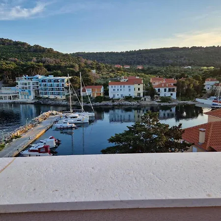 Sol Luxury Near The With Shared Heated Pool Božava