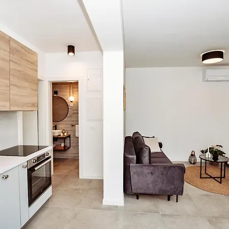 Sol Luxury Near The With Shared Heated Pool