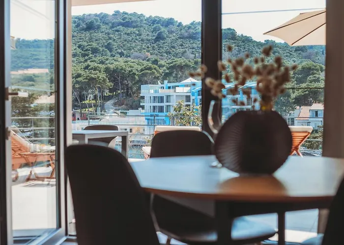 Sol Luxury Near The With Shared Heated Pool Božava