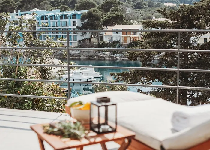 Apartamento Sol Luxury Near The With Shared Heated Pool