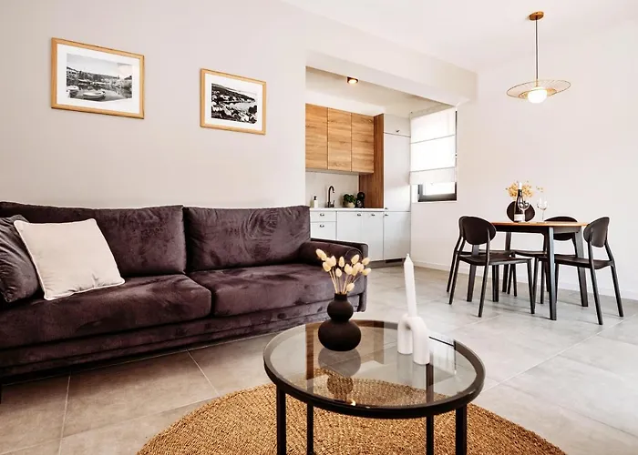 Sol Luxury Near The With Shared Heated Pool *