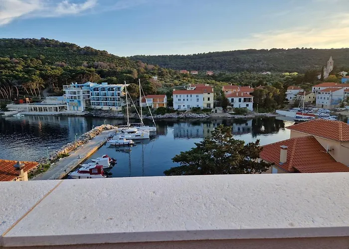 Sol Luxury Near The With Shared Heated Pool Božava