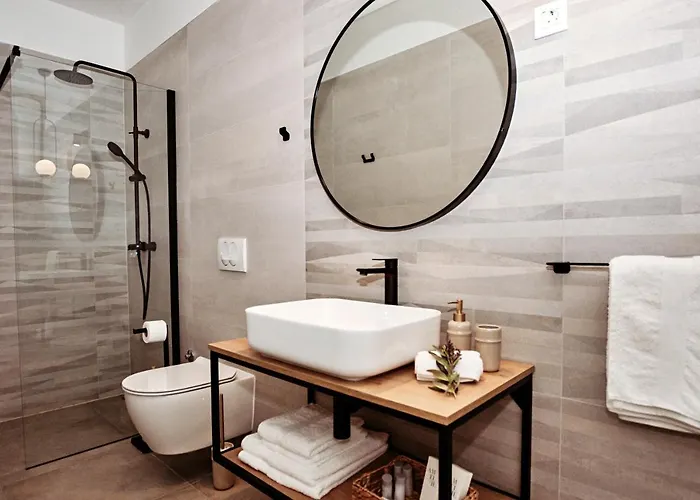 Sol Luxury Near The With Shared Heated Pool * Božava