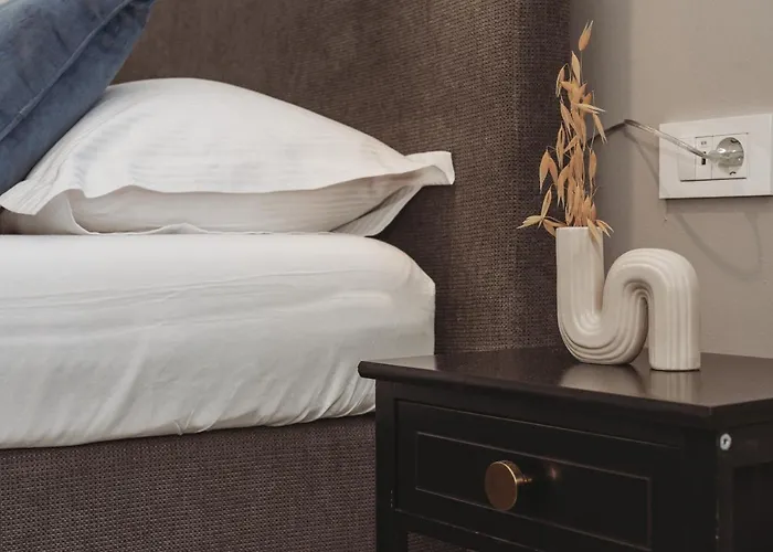 Sol Luxury Near The With Shared Heated Pool Apartamento *