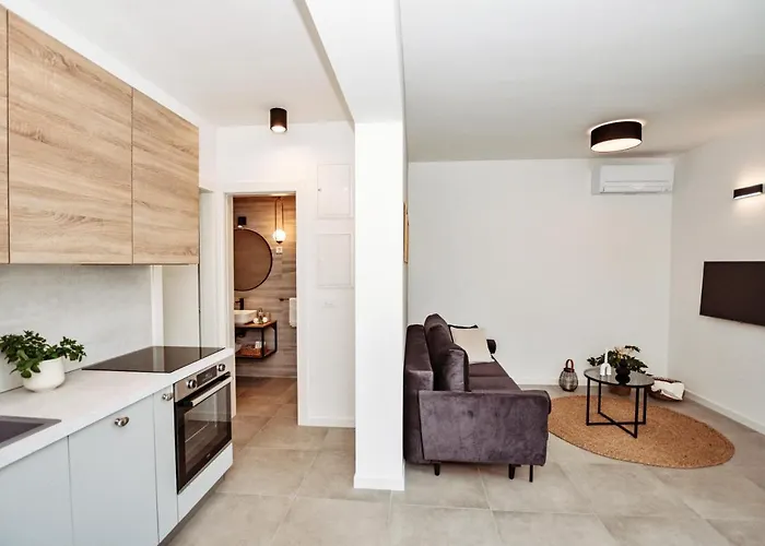 Sol Luxury Near The With Shared Heated Pool