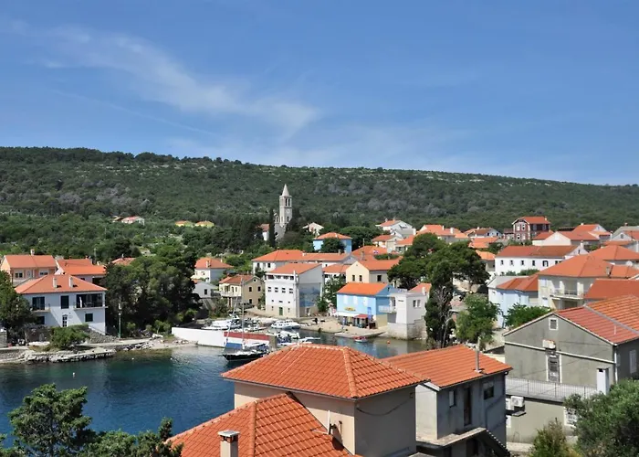 Sol Luxury Near The With Shared Heated Pool