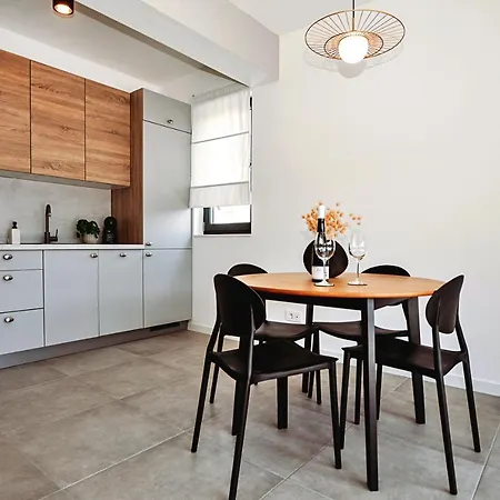 Sol Luxury Near The With Shared Heated Pool Apartman