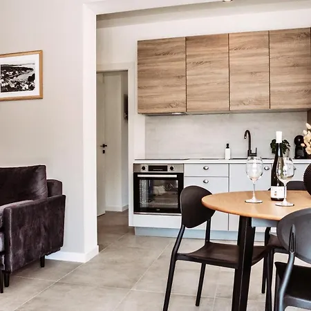 Sol Luxury Near The With Shared Heated Pool *