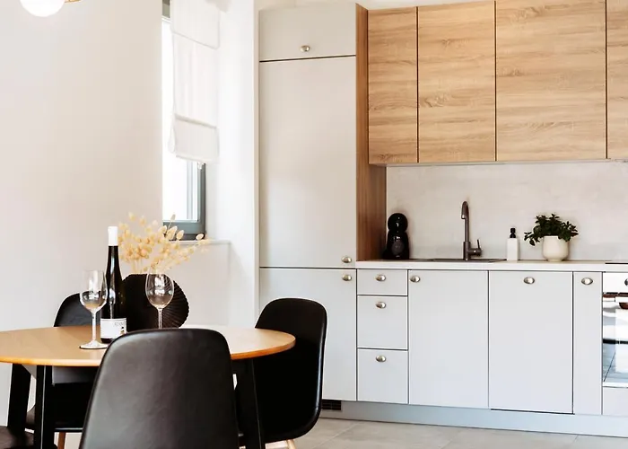 Sol Luxury Near The With Shared Heated Pool *